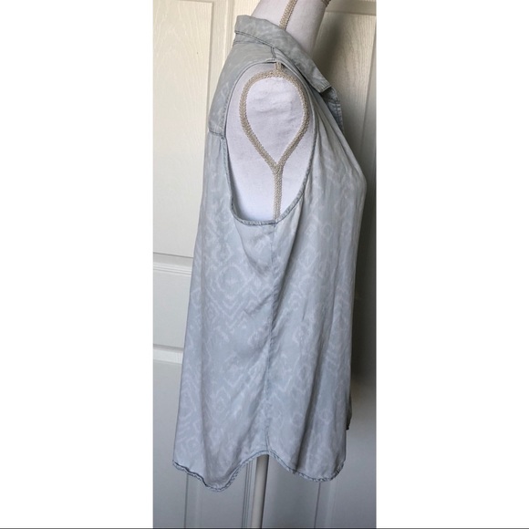 Cloth and Stone Sleeveless Button Top Size Large - Picture 5 of 8